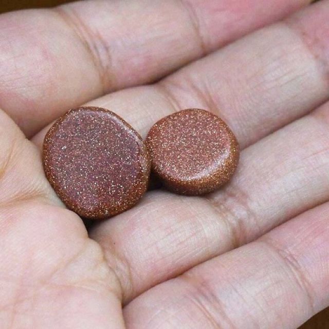 Red Sparkle Stone